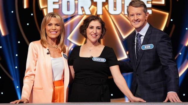 Vanna White, Ken Jennings and Mayim Bialik