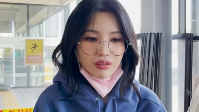 I-LOG #2 Soyeon & Yuqi’s Mukbang Vlog