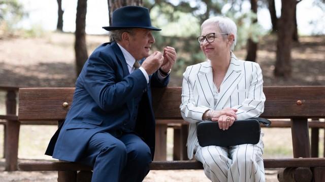 Suda, tiembla, canta