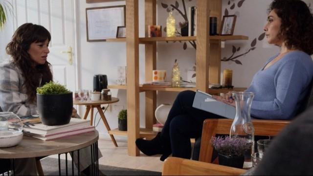 Alicia le pide ayuda psicológica urgente a Julia