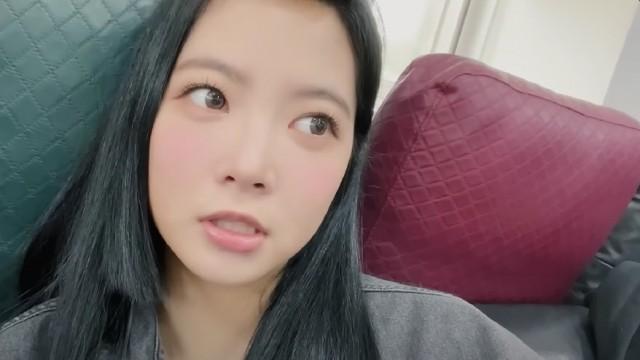 Eunchae Vlog #5 l Eunchae's Comeback Journal: Unboxing & Snack Food