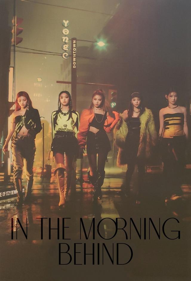 ITZY "In the morning" BEHIND