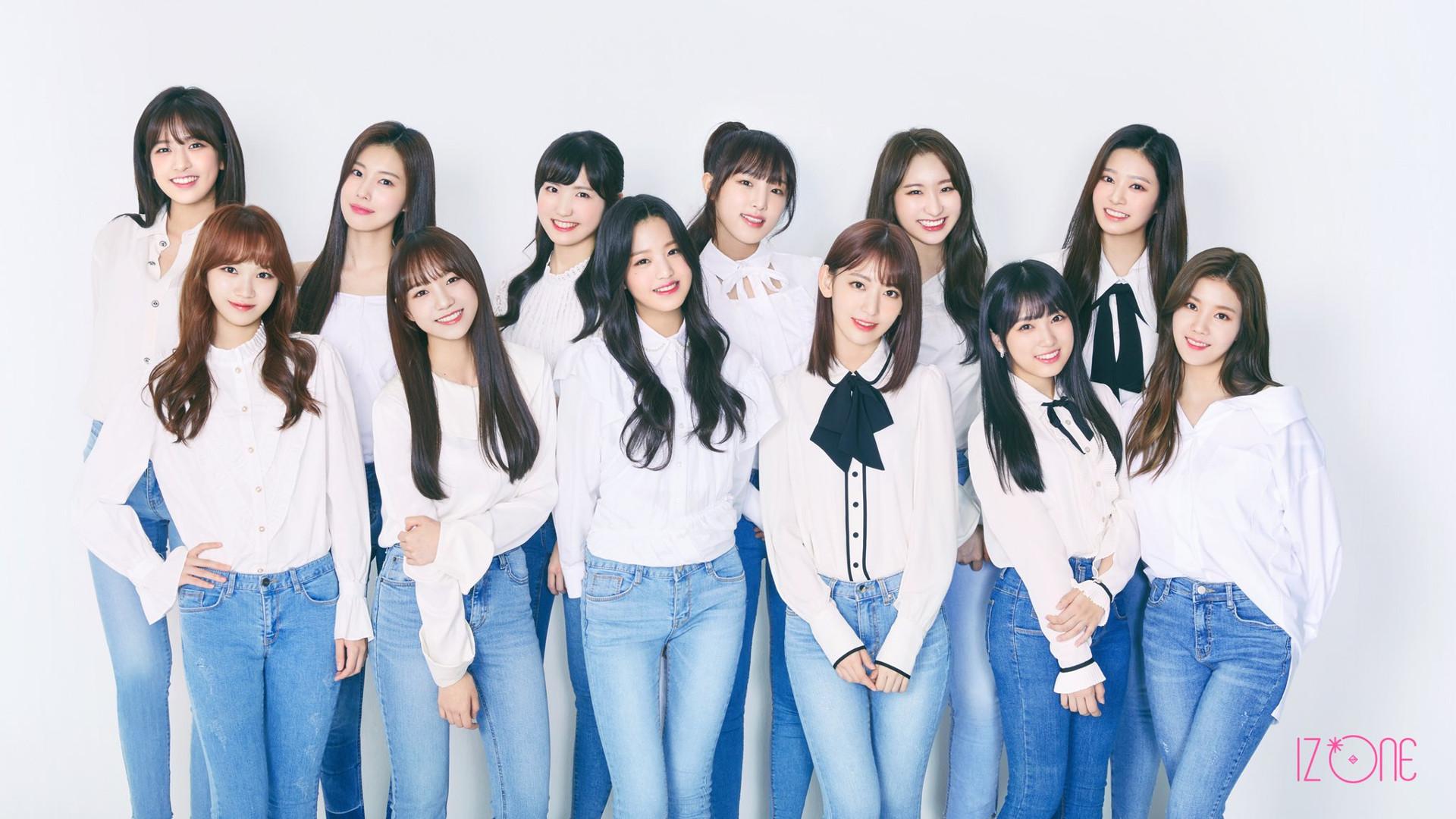 IZ*ONE vLive show