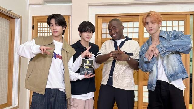 ENHYPEN here to pump up during their break!