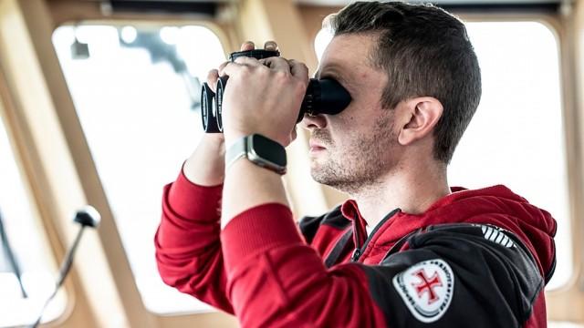 Gesunkener Frachter - Acht Mann über Bord