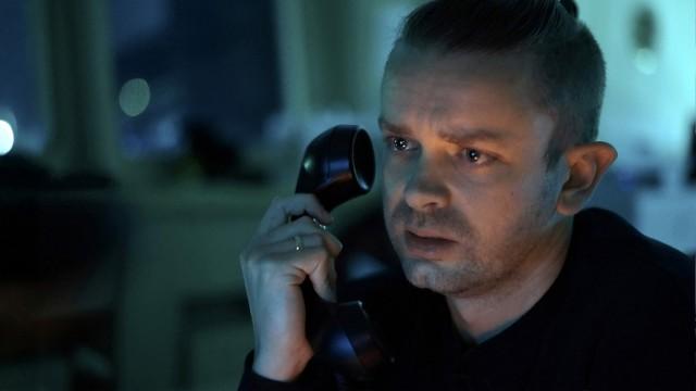 Gesunkener Frachter: Rettung im Sturm?