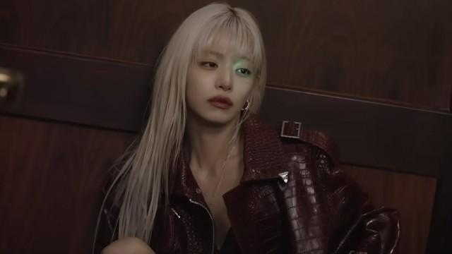 CHAEYOUNG's 'MEN Noblesse' Photo Shoot Behind