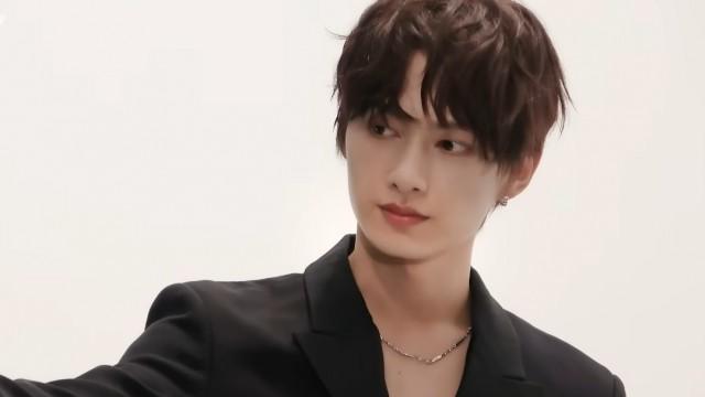 JUN's 'Bobbi Brown' Ad Shoot Sketch