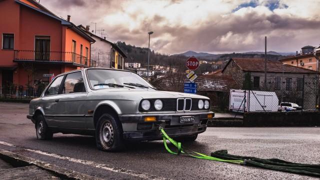 BMW 320i E30