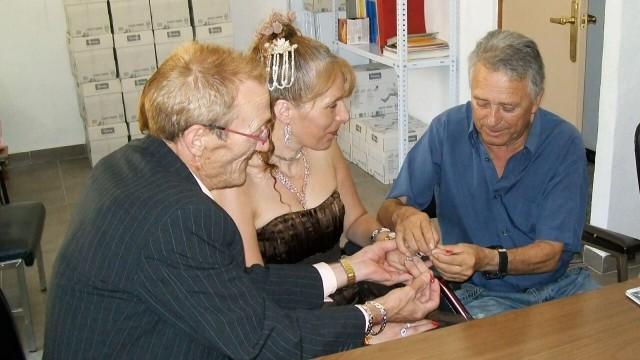 Cuatro bodas y un asesinato