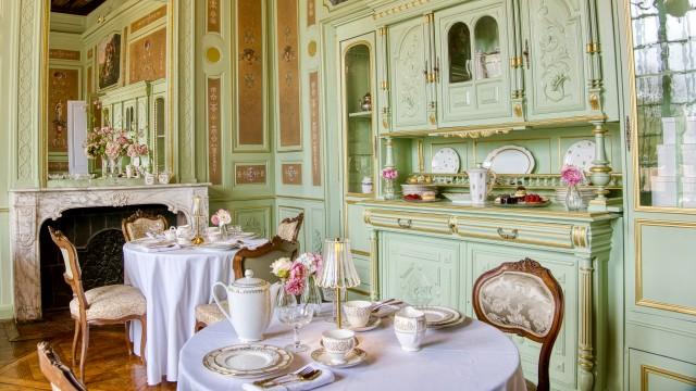 Fairy Cakes: The Castle's Tea Room