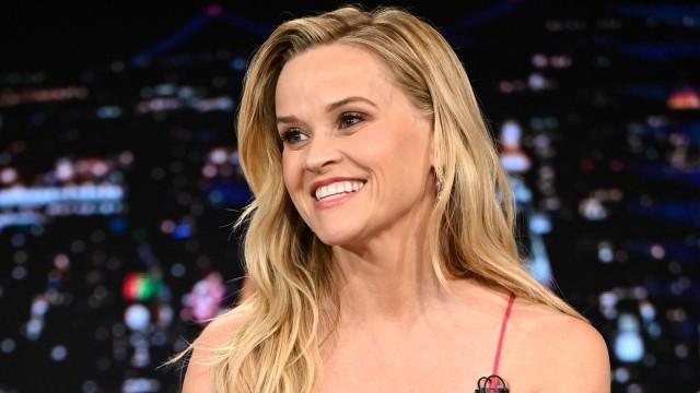 Reese Witherspoon, Zoey Deutch, Robert Smigel, "Cats: The Jellicle Ball"