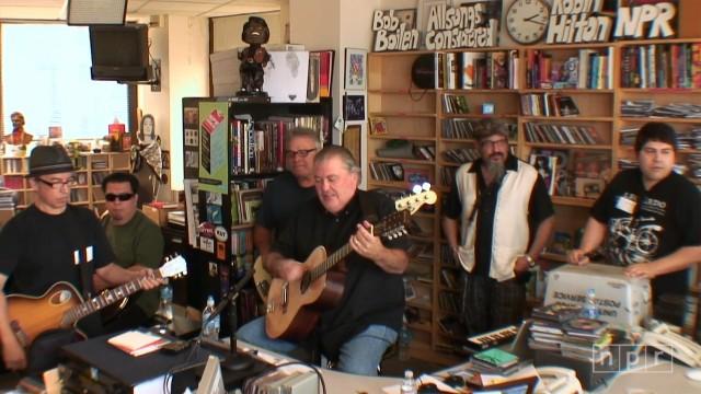 Los Lobos