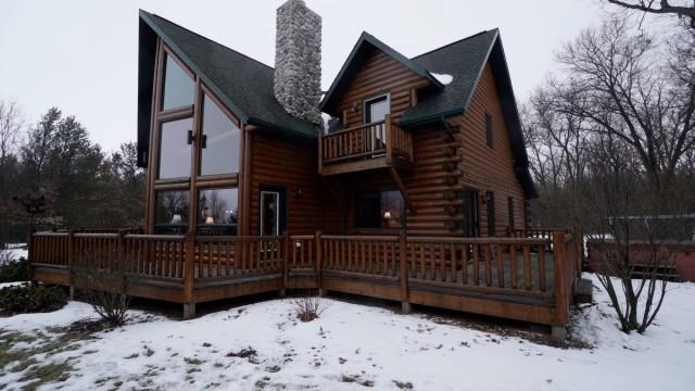 Wisconsin Lakeside Cabin Hunt