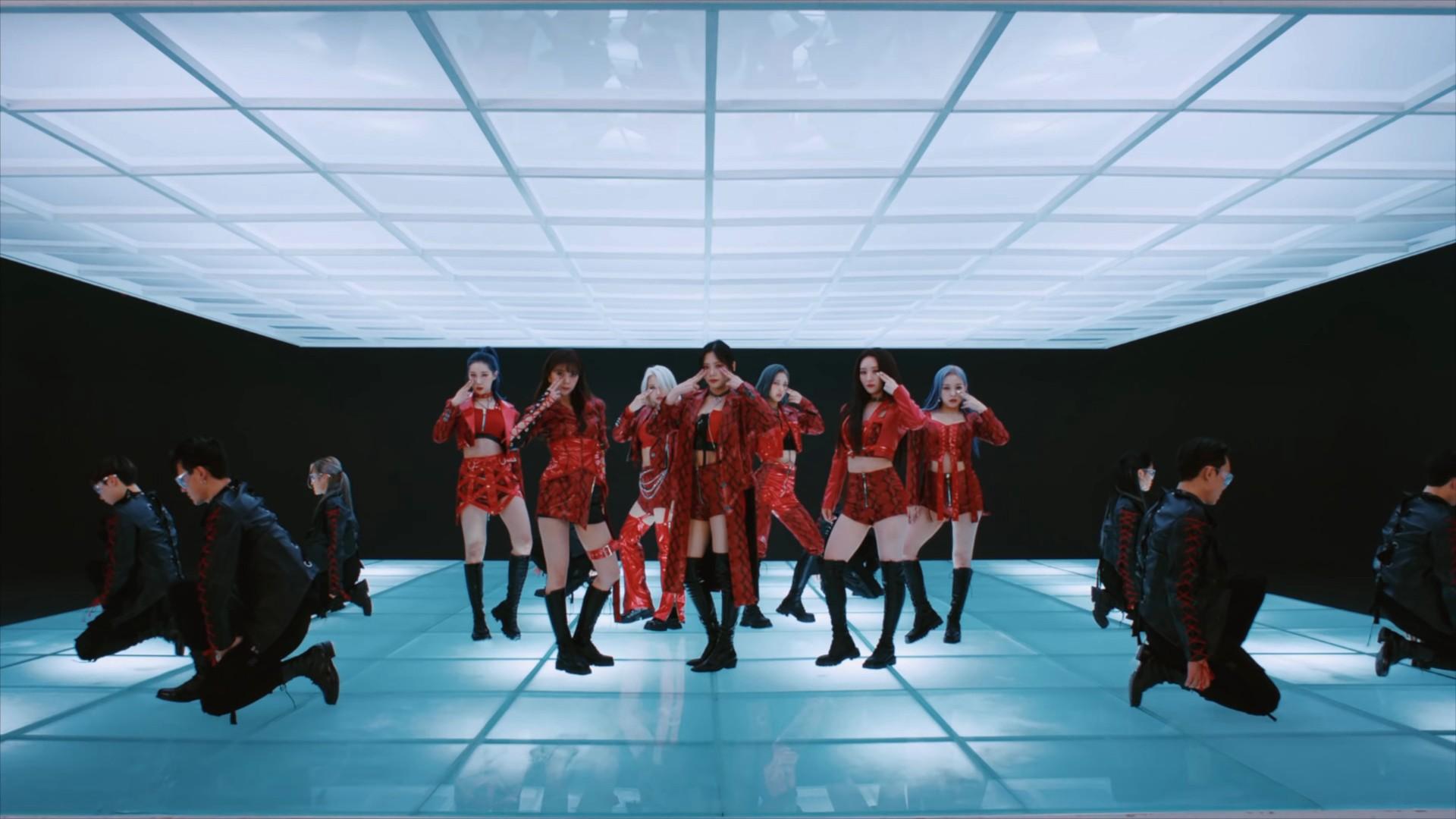 BETWEEN DREAMCATCHER AND ME